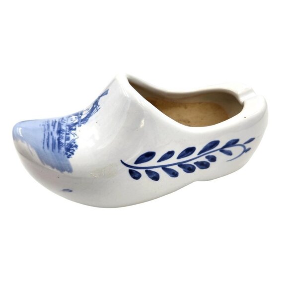 Nurserymens Exchange , Dutch Shoe, Delft Blue and White Clog - Picture 4 of 10